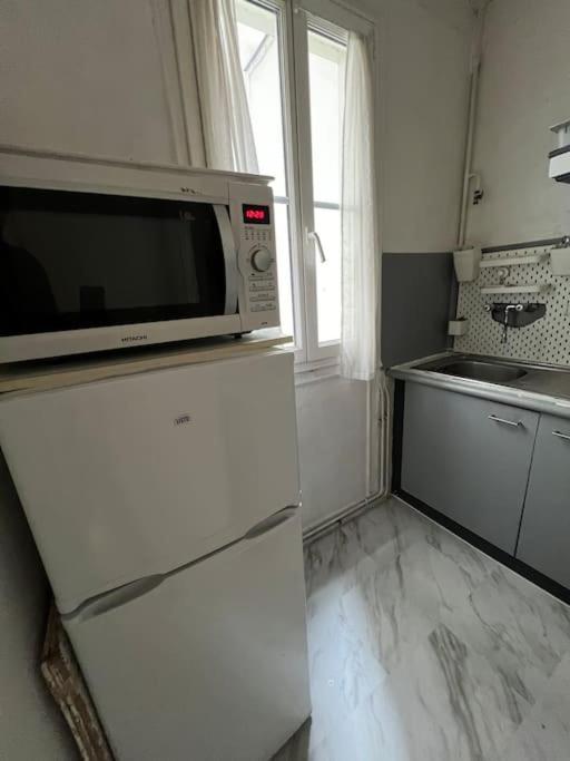 Montmartre Joli 2 Pieces Au Pied Du Sacre Coeur Apartment Paris Exterior photo